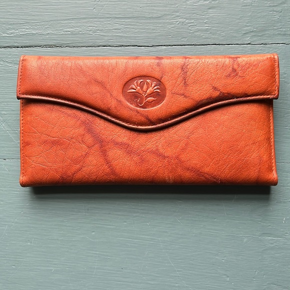 NWOT Vintage Buxton Cowhide Slim Leather Wallet - Picture 1 of 10